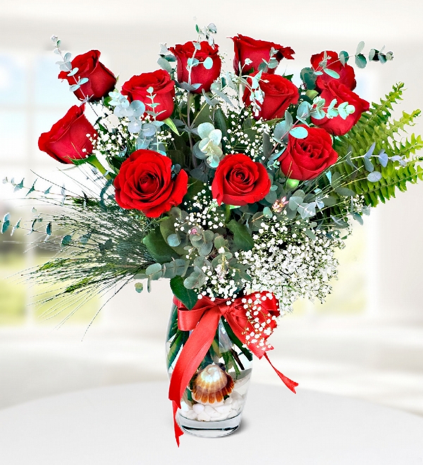 Vazoda 11 Kırmızı Gül