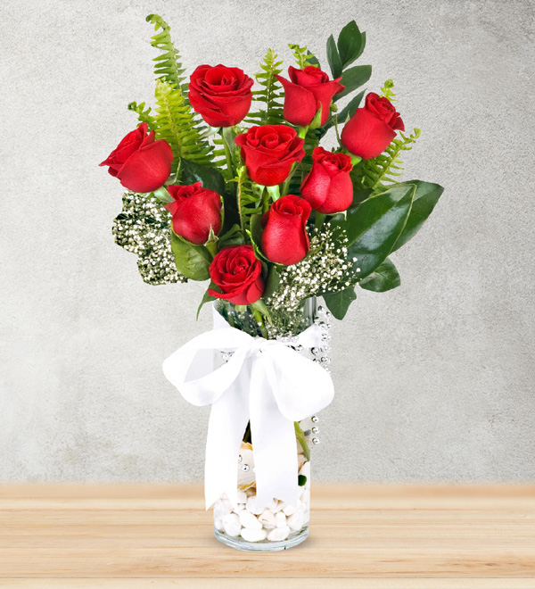 Vazoda 9 Adet Kırmızı Güller